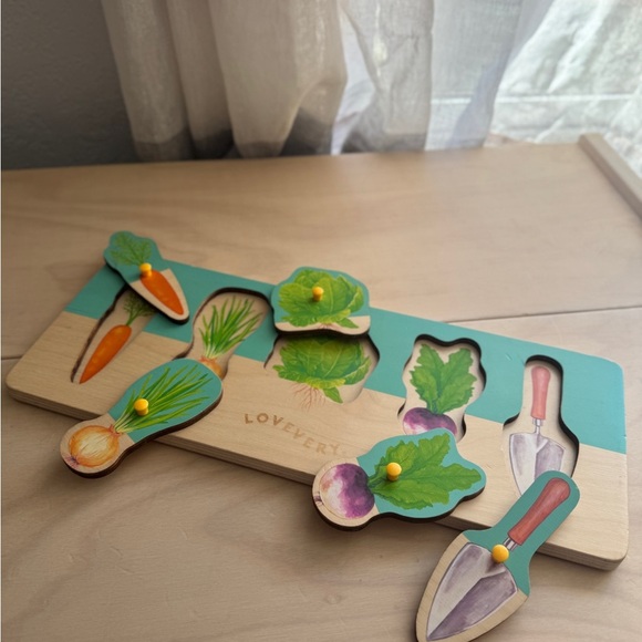 Lovevery Garden Puzzle – The Helper Play Kit Montessori Wooden Toy - Picture 2 of 2